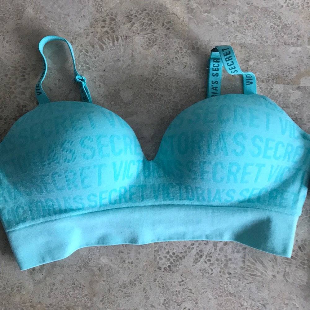 NWT large VS bra a